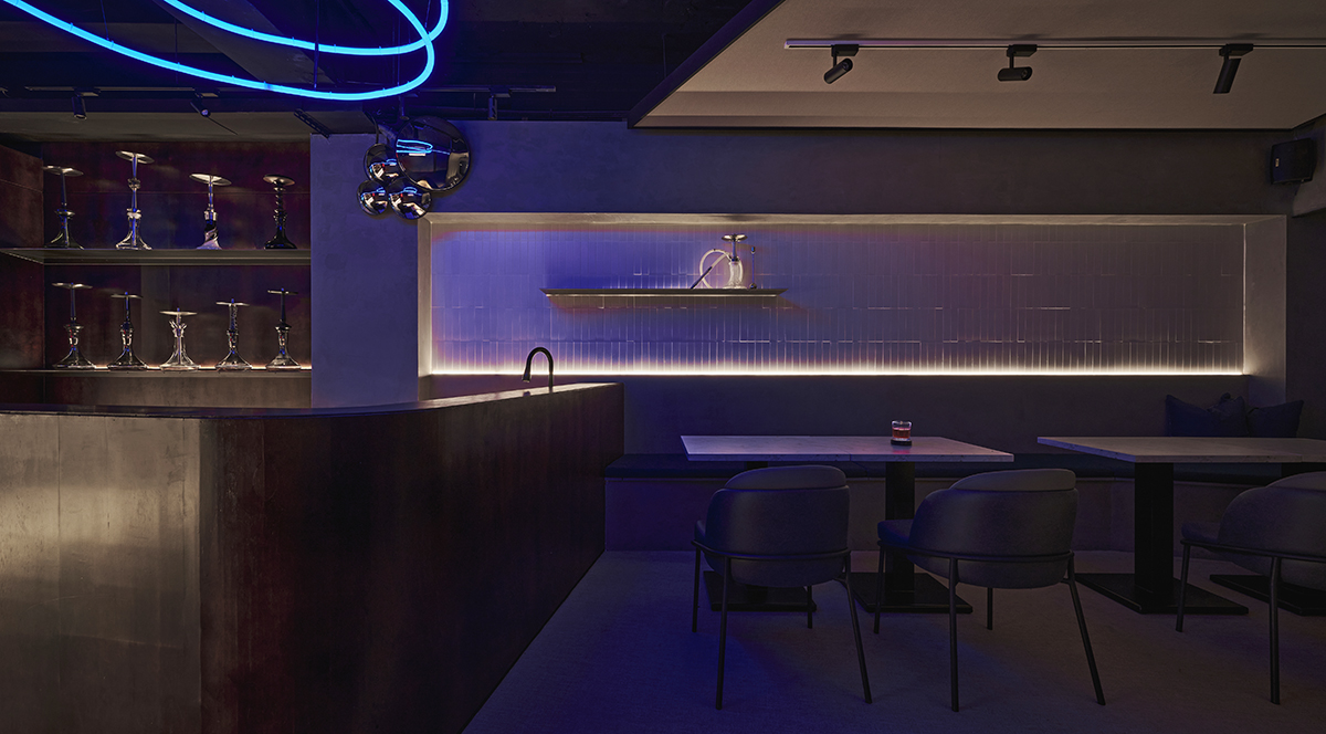 方案,台北酒吧灯光设计|台湾水烟餐酒馆 KEDI TONIGHT照明案例,波点纹、明黄色沙发、粉色沙发、色彩鲜艳、绿色沙发、